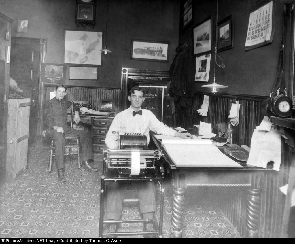 PRR Payroll Office Employees, c. 1900